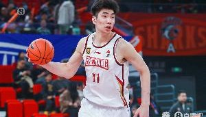 直播观看-完成首秀！余嘉豪出战20分16秒 5中3&amp;罚球4中1拿下7分8篮板