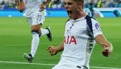 范德芬459天后为热刺再建功 欧超杯赛场破门得分