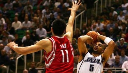 S赛官网-曾经有哪些大前锋从邓肯、狼王、司机手里抢走过最佳阵容一阵？